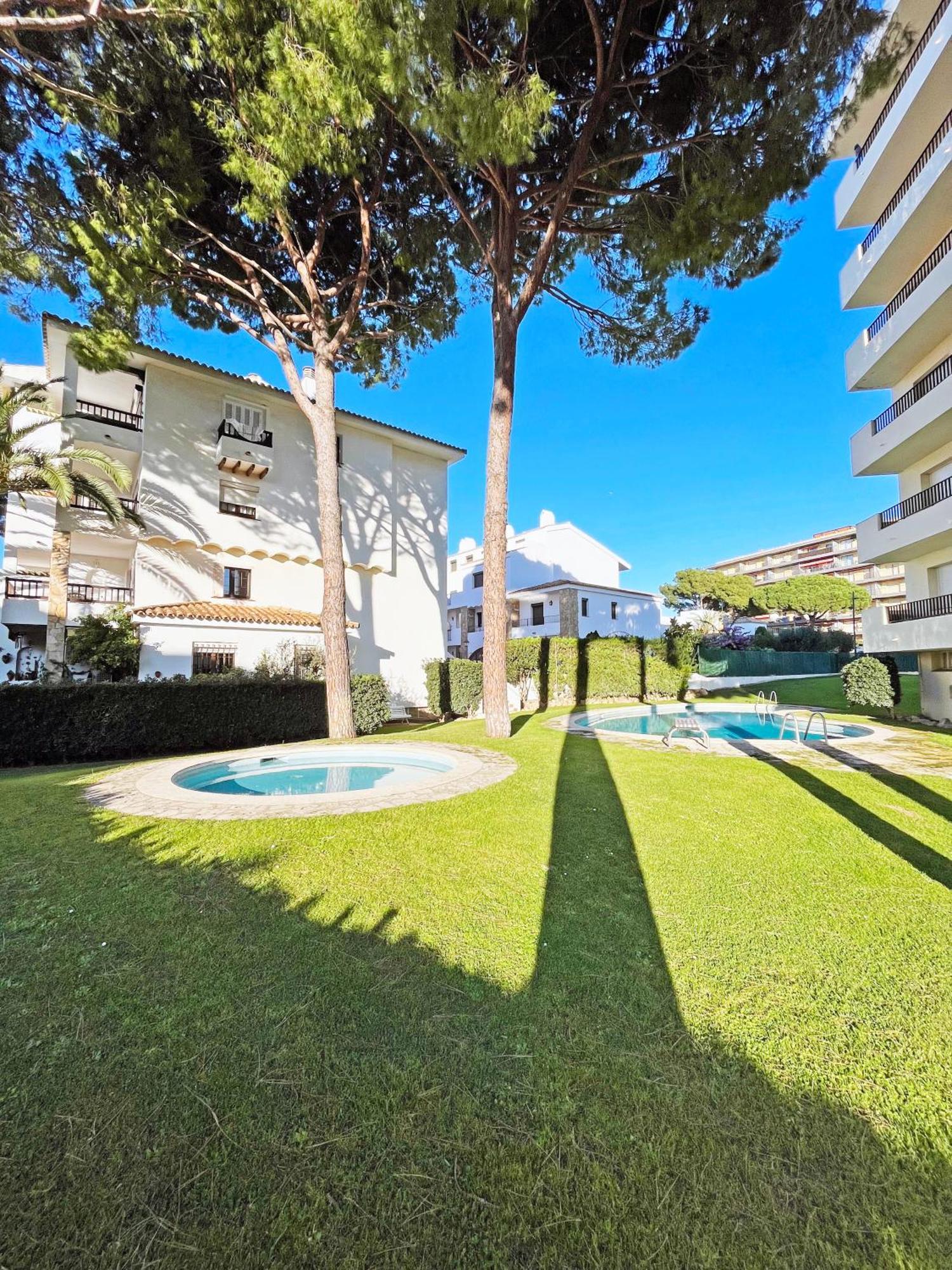 Apartamento En La Escala Con Piscina Y Parking L' Escala Kültér fotó
